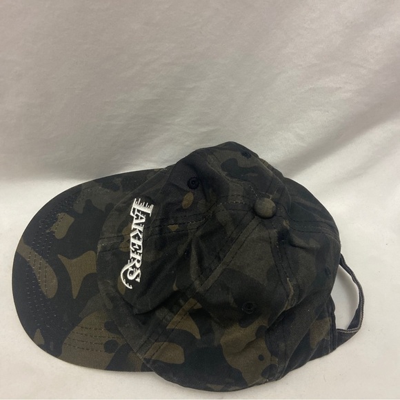 Los Angeles Lakers NBA Promo Army Fatigue Dad Strapback Hat - Picture 3 of 10